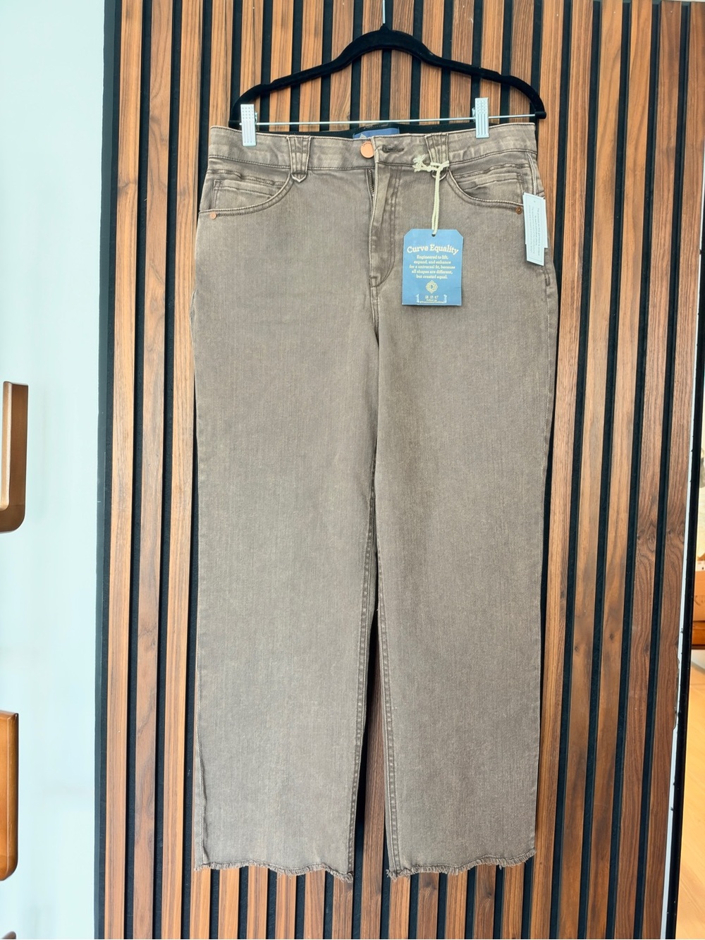 Democracy Women’s Straight Jeans in Taupe
